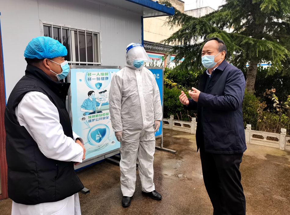 聂卫东检查重点卡口疫情防控工作