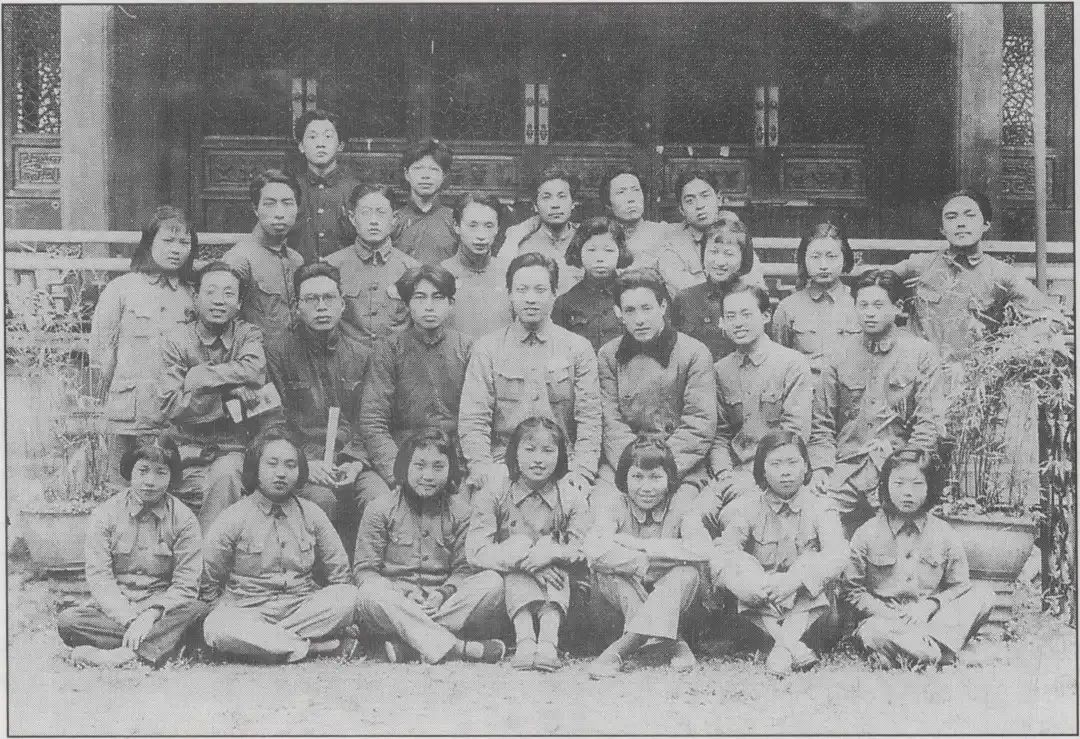 党史天天学两张老照片见证浙江绍兴的文化抗战工作
