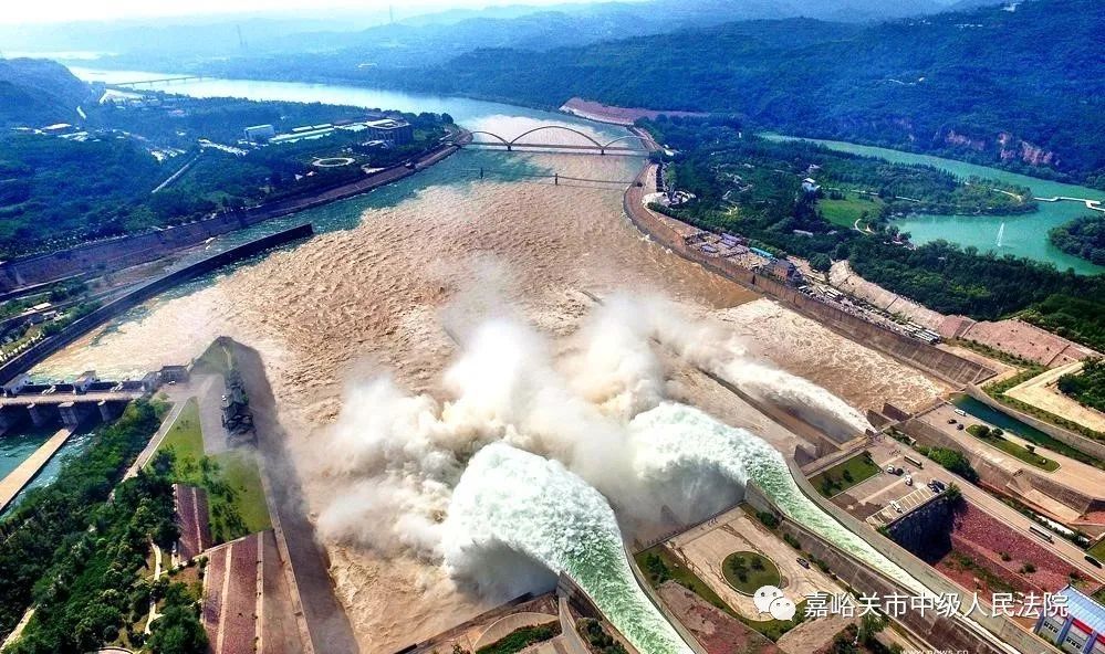 百年瞬间黄河小浪底水利枢纽工程胜利截流