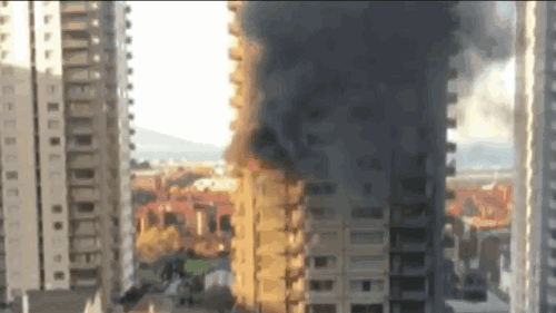 判了因夫妻关系不和一女子纵火烧邻居家超市获刑三年