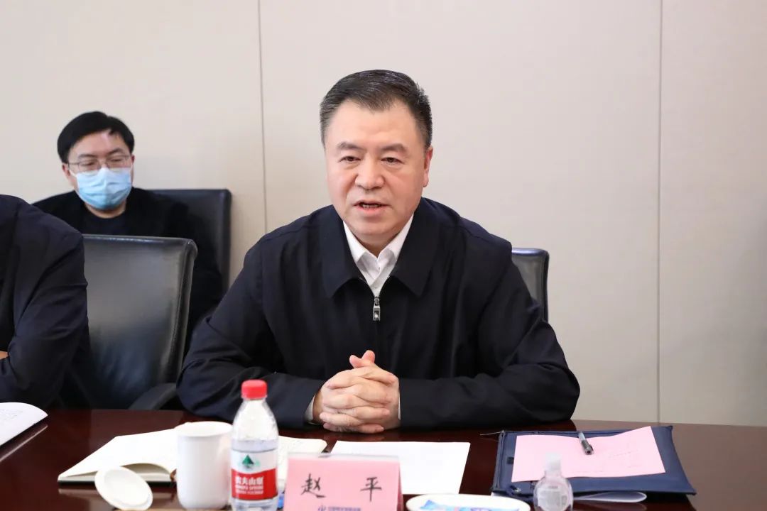 赵平会见中国铁建党委书记董事长汪建平