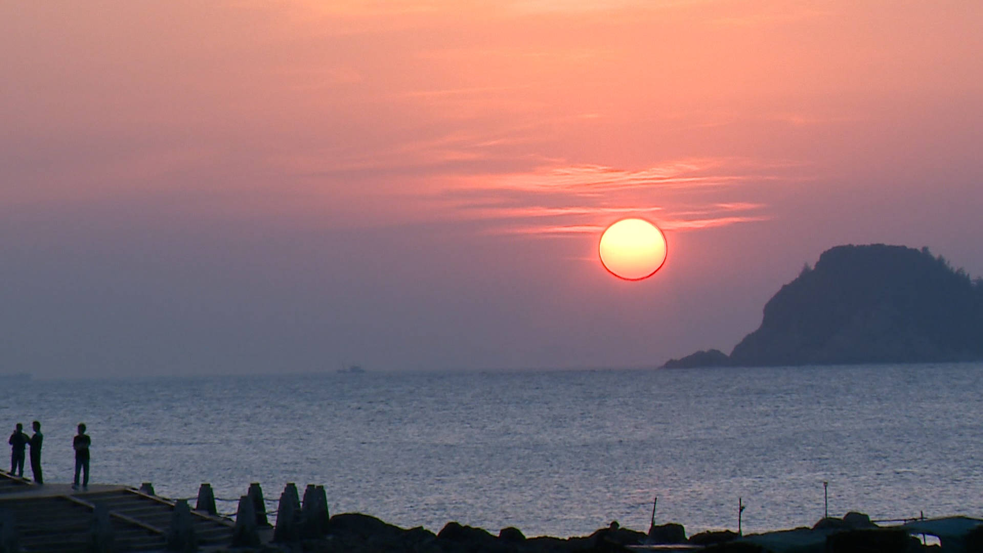 海陵岛海上日落美如画