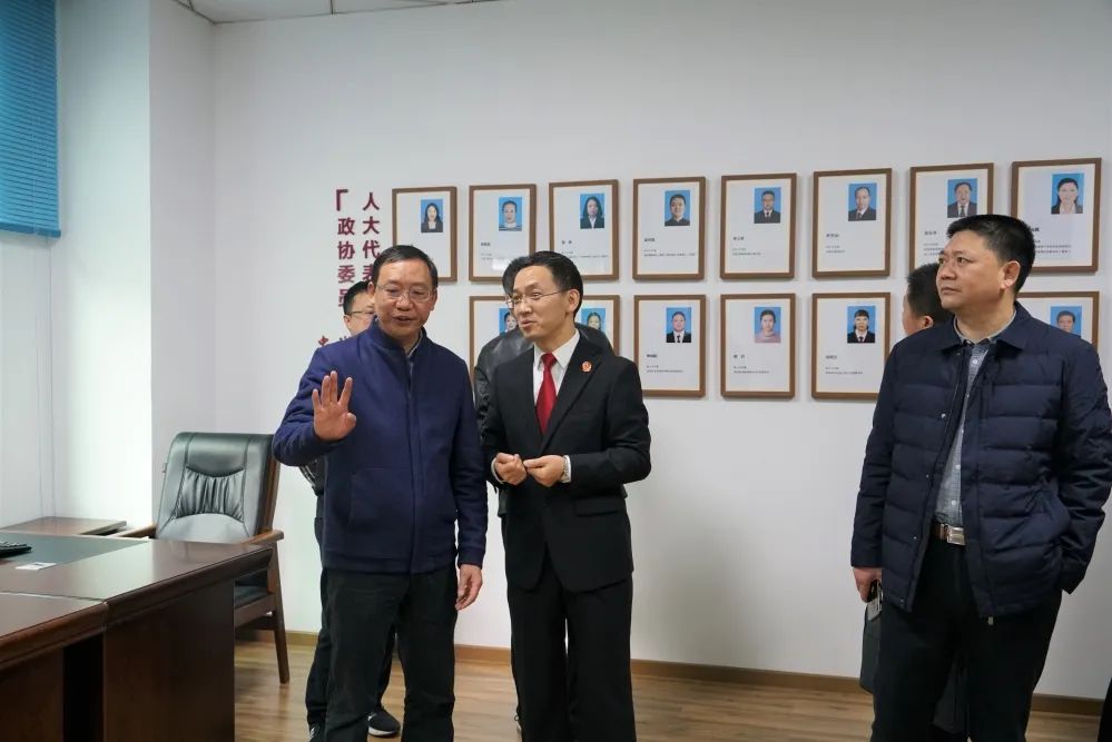 忠县人大常委会副主任胥朝林一行调研忠县法院强基导向工作