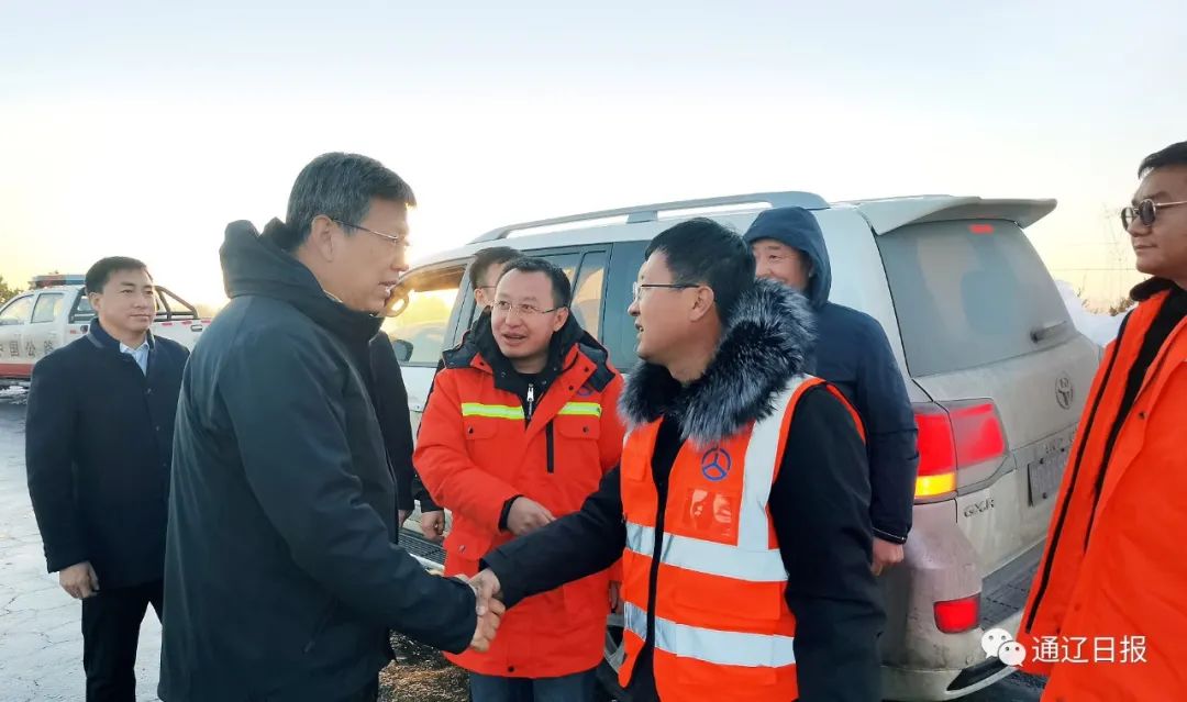 孟宪东看望慰问赤峰市兴安盟支援队伍并深入一线检查督导抗灾救灾工作