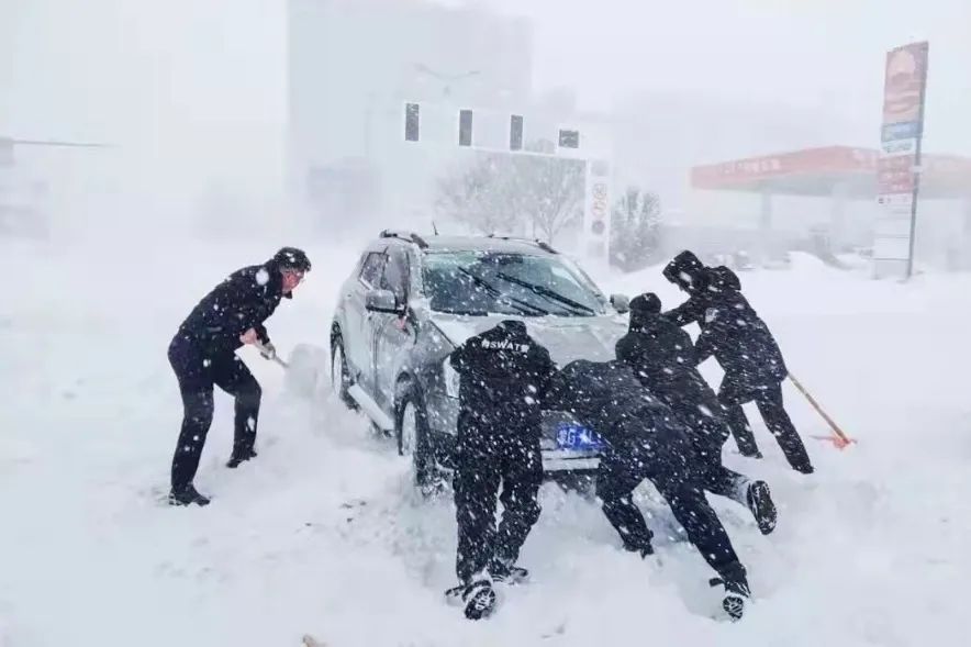 鏖战暴风雪