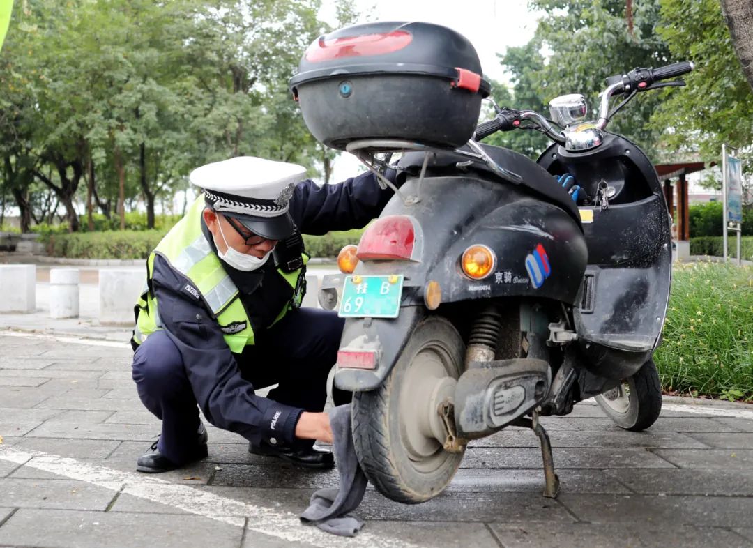 严查柳州交警近期重点查处这类电动车