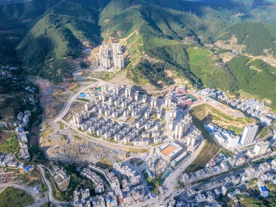 广西百色隆林易地扶贫项目:擦亮革命老区幸福底色丨红色城市新地标