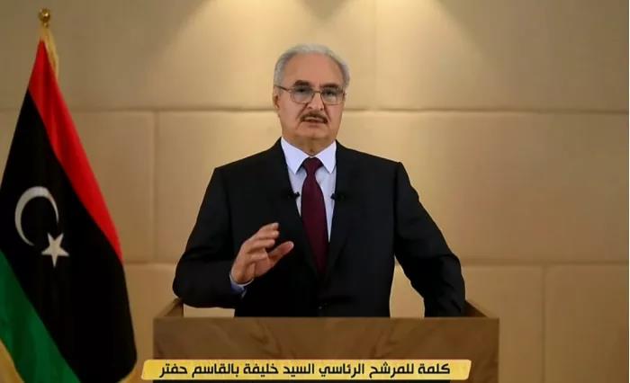 haftar)宣布参选12月24日的总统选举  图源|法新社利比亚"国民军"领导