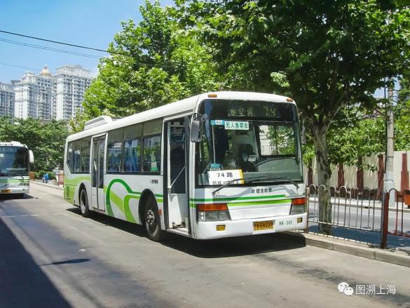74路sk6115khp2-1(hk)型客车(贺佳伟 摄)2006年7月28日,74路线路延伸
