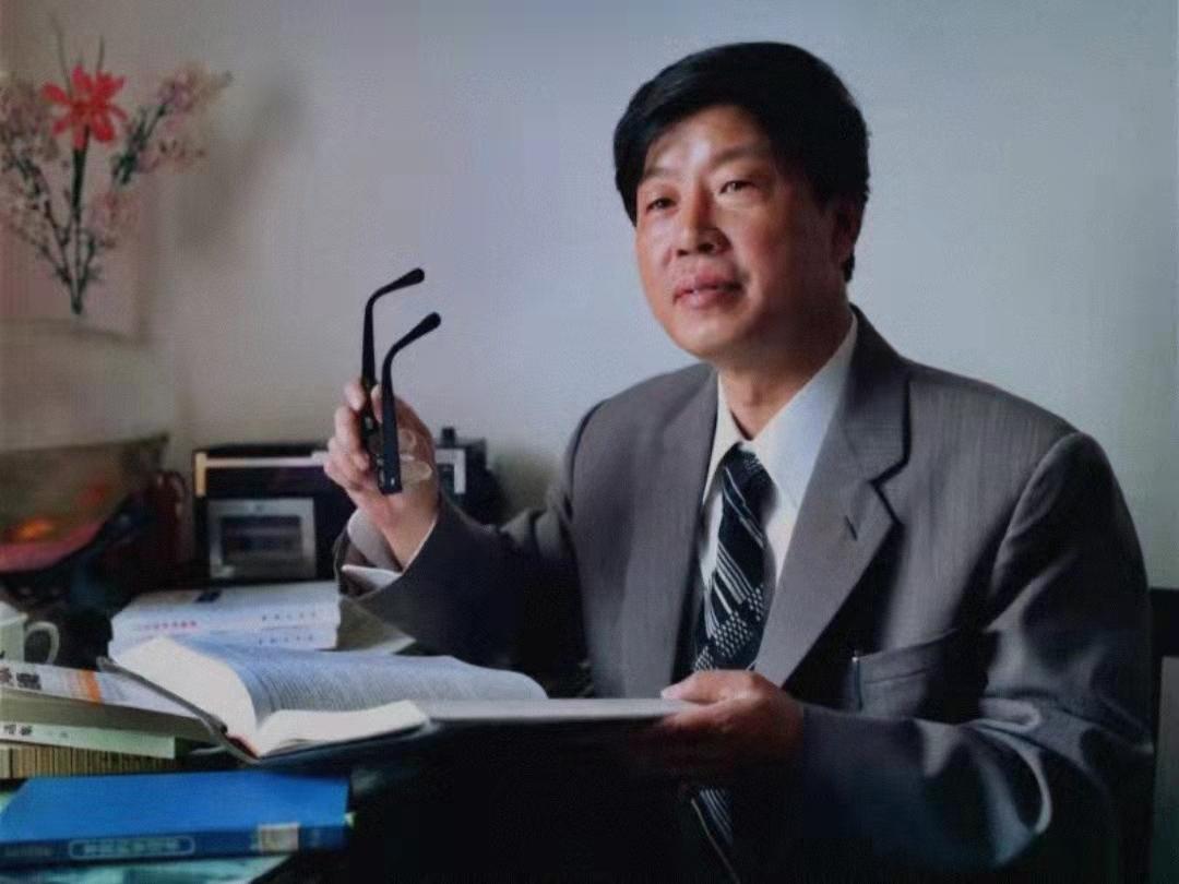 冯玉忠一位勇立潮头的经济学家