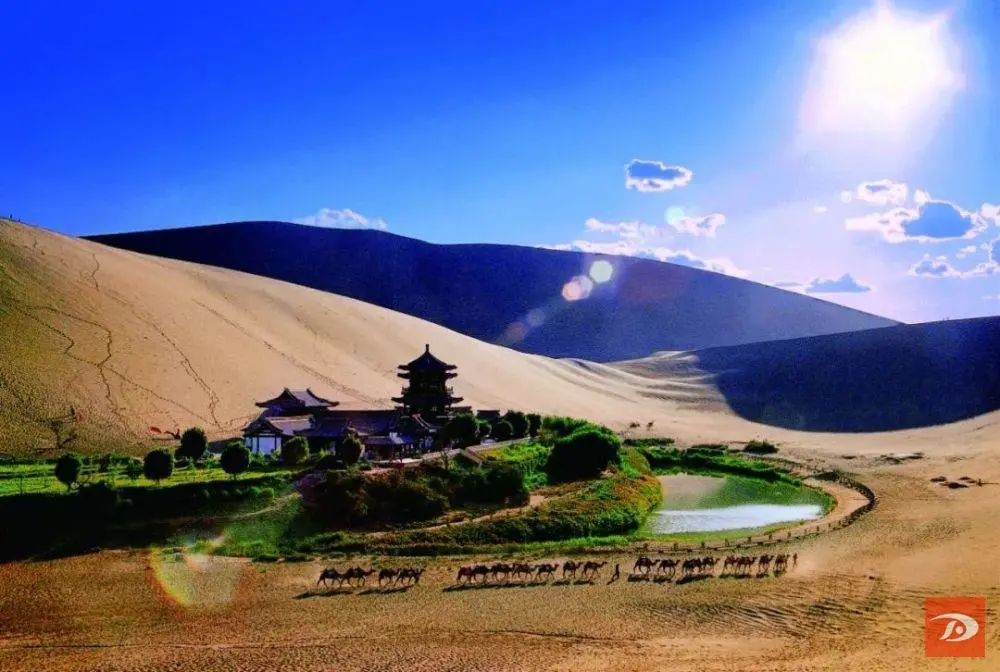 敦煌市庆祝鸣沙山月牙泉景区获评国家体育旅游示范基地