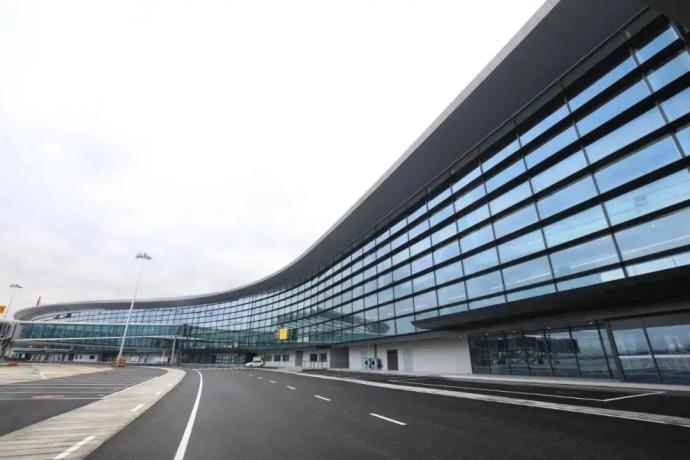 宁波栎社国际机场三期扩建工程是宁波建成现代化国际港口城市骨干项目