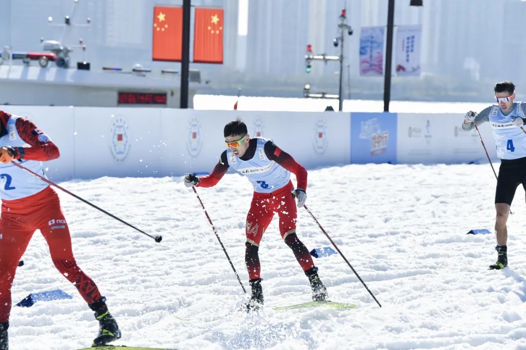 "已经获取冬奥会参赛资格的中国越野滑雪队运动员池春雪非常兴奋能在
