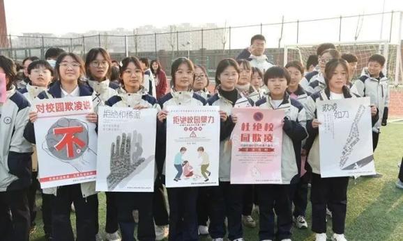 巡特警大队,禁毒大队,仿山派出所民警走进辖区万福实验学校,开展了以"