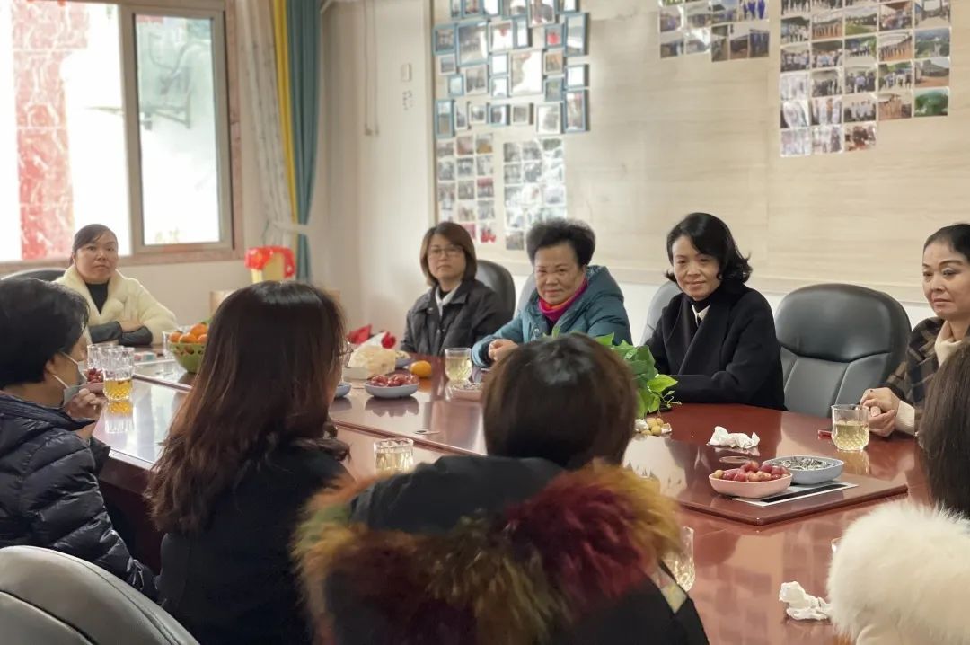 我为群众办实事崇州市妇联深入企业走访调研为女企业家创新发展支招