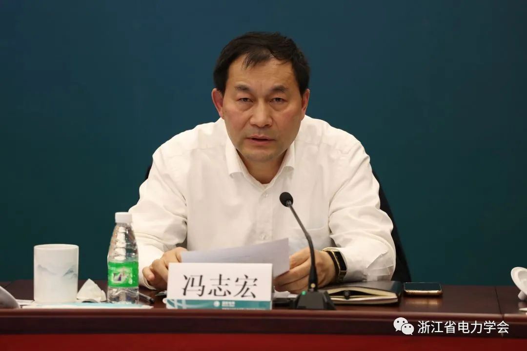 冯志宏秘书长提出,希望各位委员同心协力,深入研究碳市场和碳金融机理