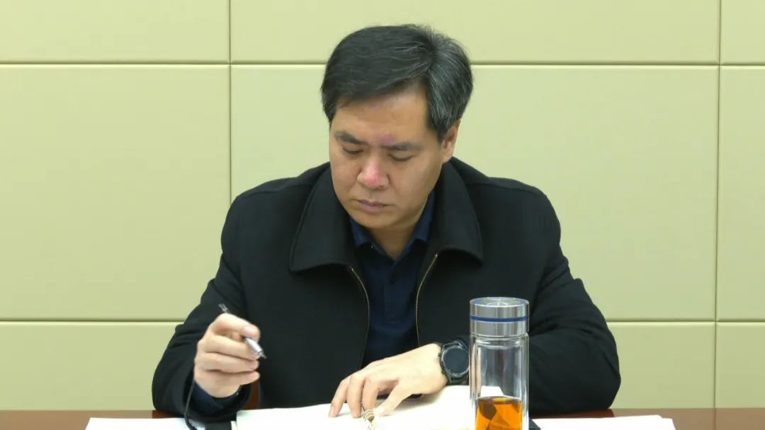 县领导张朝华,尹俊兵,潘国军,刘汝恒出席会议并讲意见,县直有关部门