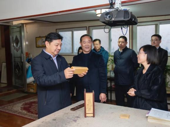 李春一行首先到昝岗镇李林庄村陈子正故居,调研陈子