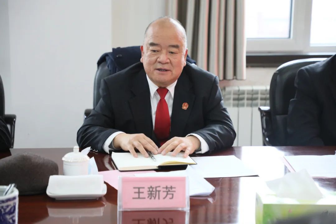 安阳中院党组成员副院长王新芳到汤阴县法院召开征求市人大代表意见
