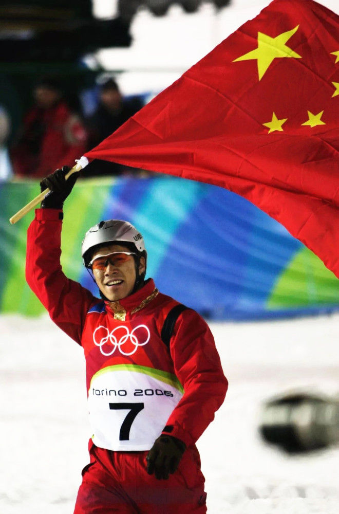 冬奥大事件首位夺得冬奥会金牌的中国男性运动员
