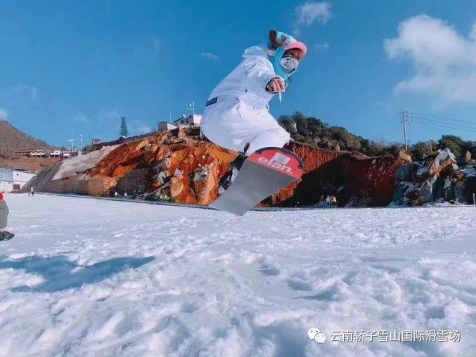 轿子雪山国际滑雪场 资料图人才储备丰富,场地设施加强,群众活动和