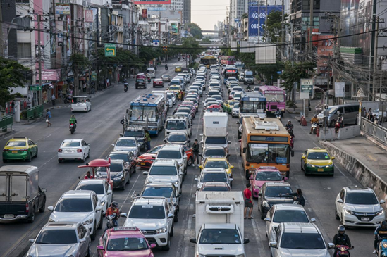 泰国曼谷车水马龙的街道.图 / 网络