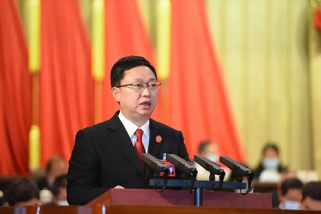 经大会投票选举,陈显明当选为奉节县人民法院院长.