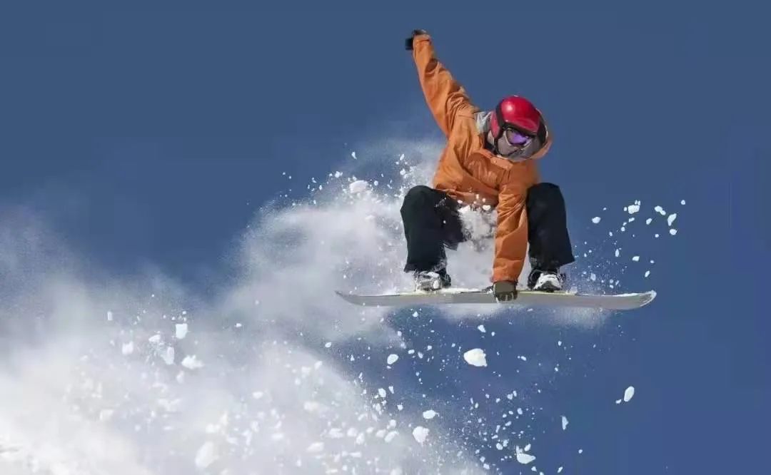 "其中,丁宣铭获得单板滑雪u型场地技巧男子规定动作金牌