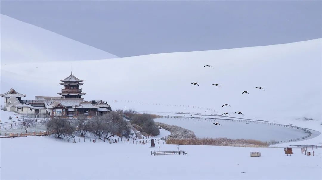 惠游敦煌冬春鸣沙山月牙泉冬季美景上线啦