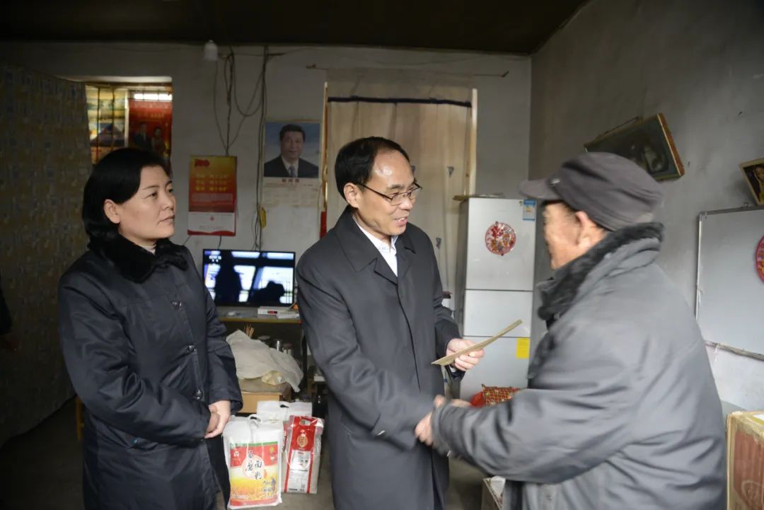 1月20日,我院党组书记,代理院长张星磊一行前往梁邱