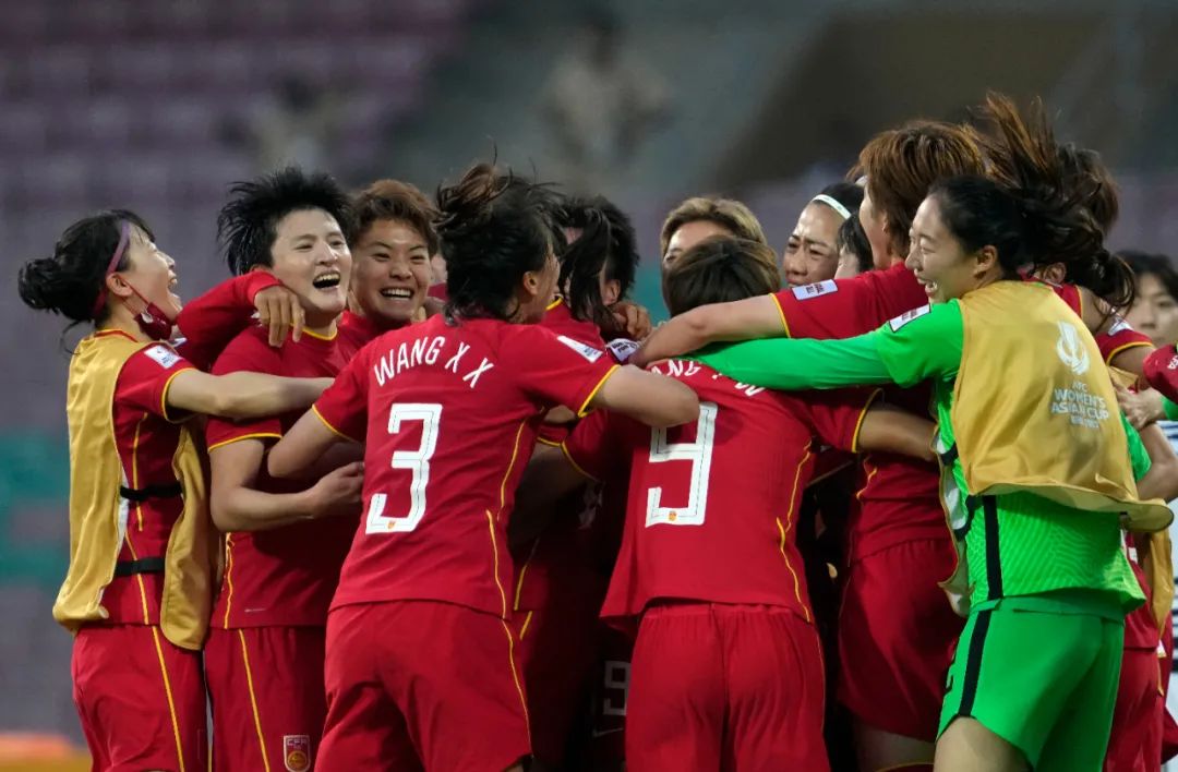 中国女足时隔14年再次挺进女足亚洲杯决赛终于夺冠风雨彩虹铿锵玫瑰