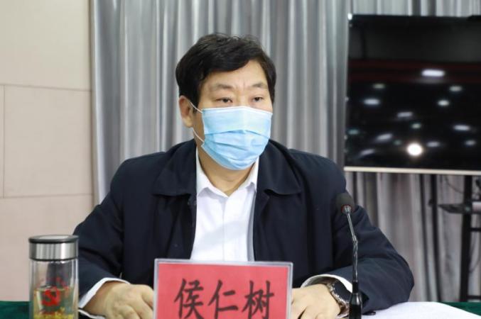 会上,县委常委,纪委书记,监委主任侯仁树通报了2021年度纠正"四风"和