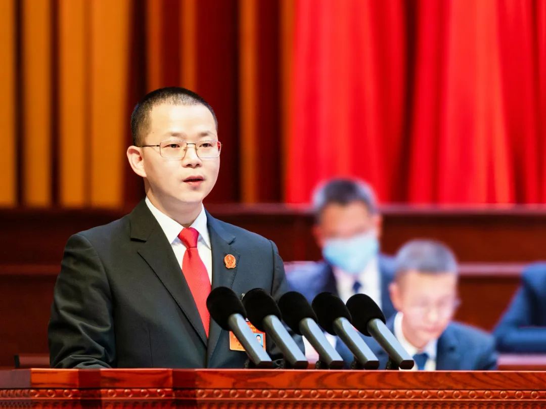 林伟同志当选为缙云县人民法院院长