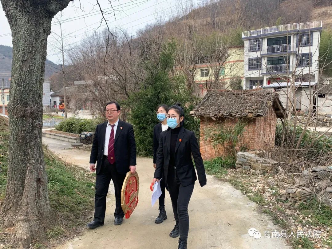 商南法院巡回法庭进农家便民利民暖民心
