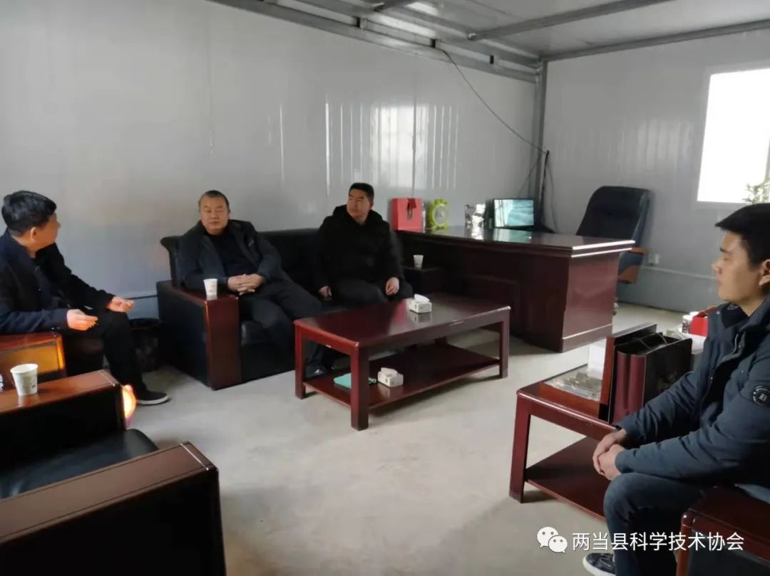 工作动态关心产业发展助力乡村振兴县科协与食用菌中心