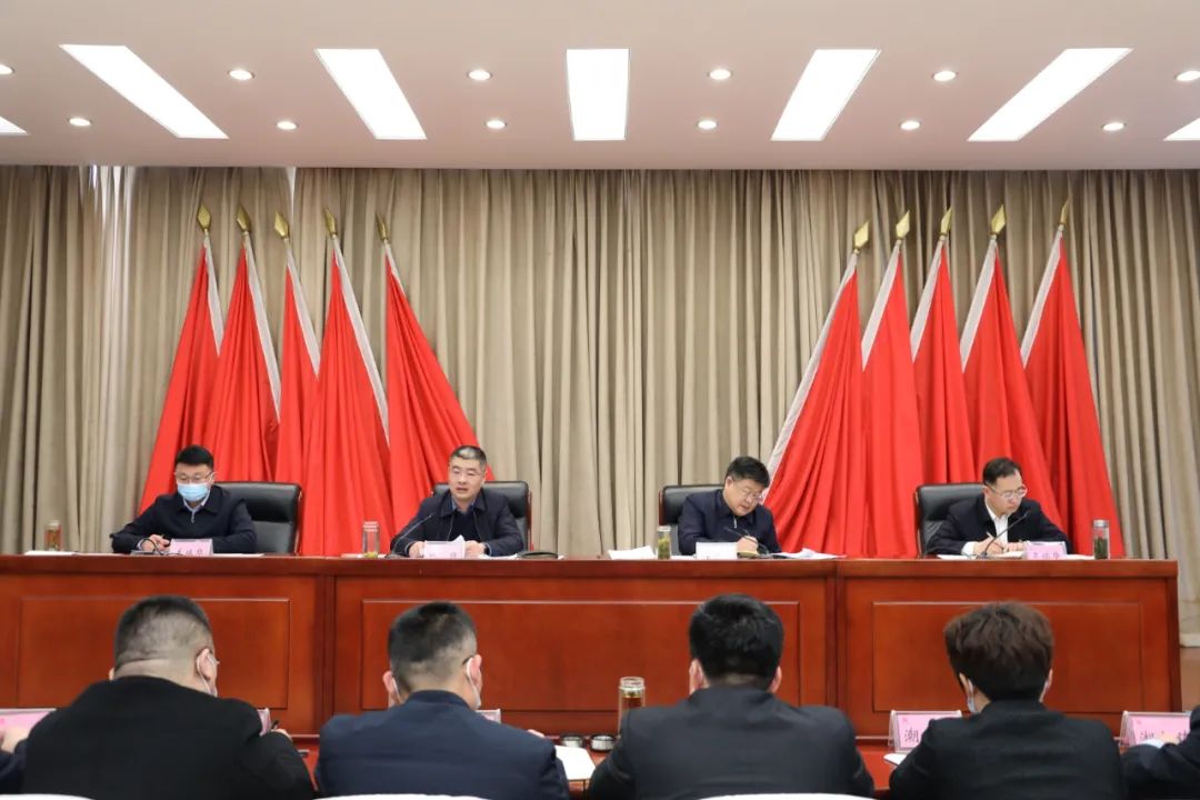 澎湃号>健康肥城> 张强指出,要时刻紧绷疫情防控这根弦,严格防范输入
