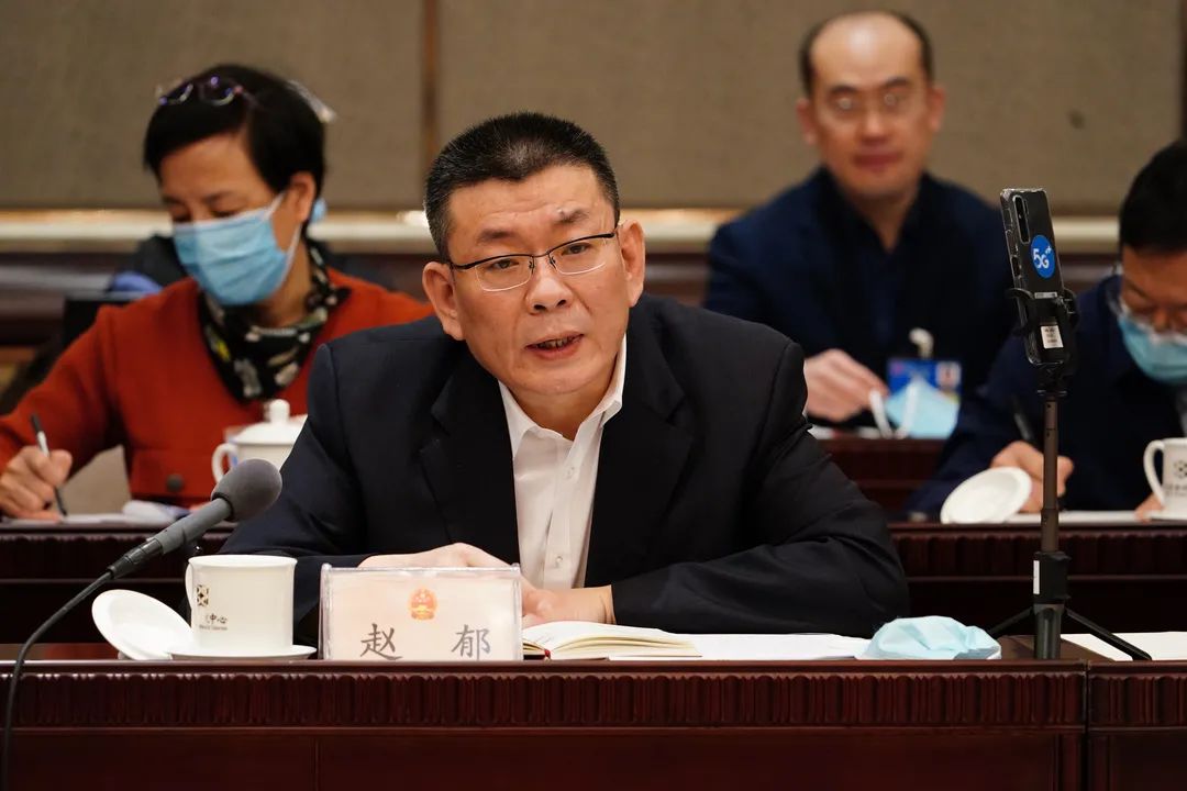 全国人大代表,北京奔驰汽车有限公司首席技师赵郁他在今年提出的建议
