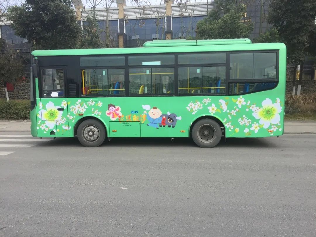 花漾新津梨花季春日暖阳来梨花溪度假吧吃喝玩乐一条龙那种哦