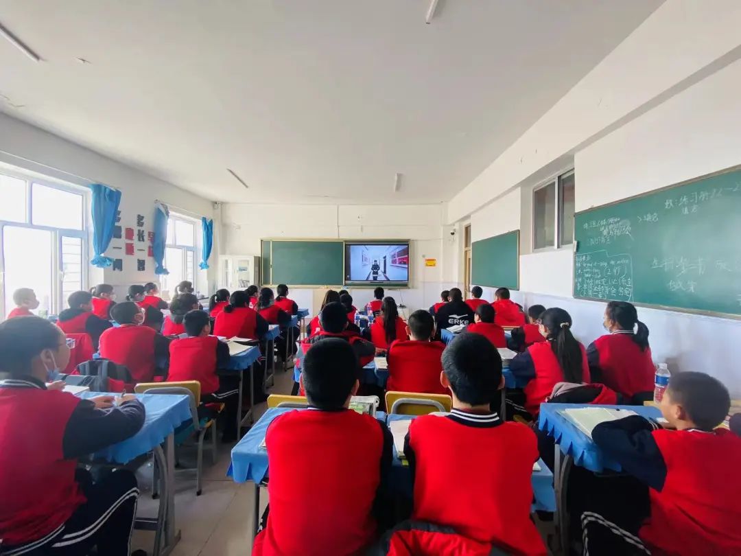 云端开放与法同行望奎法院第91次公众开放日走进火箭乡中学