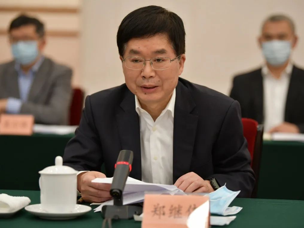 省委会主委成岳冲,农工党省委会主委罗建红,致公党省委会主委郑继伟