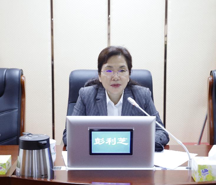 彭利芝强调,传达学习好,贯彻落实好全国"两会"精神,要切实增强学习