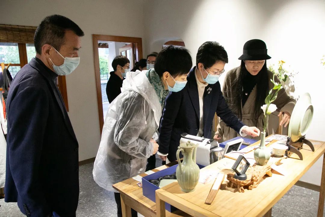 宁波市妇联党组书记主席俞泉云一行来慈调研