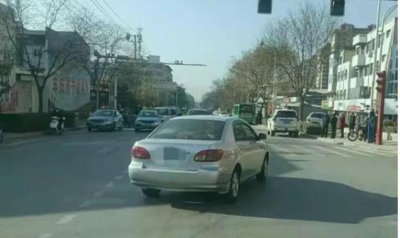 我为群众办实事临汾隰县公安交警心系群众办实事一心为民践初心