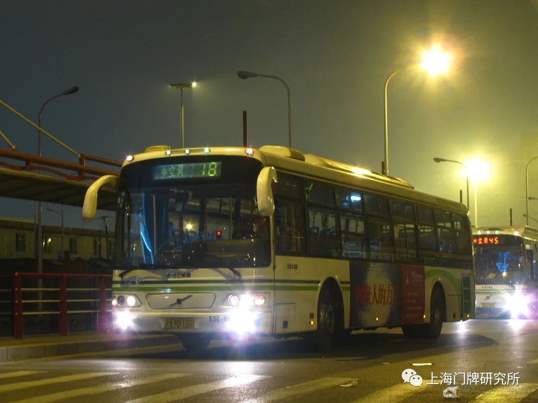 318路swb6120v3(s2e)型客车,南浦大桥沪军营路(魏家钧 摄)318路swb