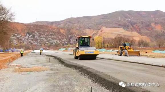 7月底竣工通车临夏市城东四路折双路至刘家山路g568道路工程有序推进