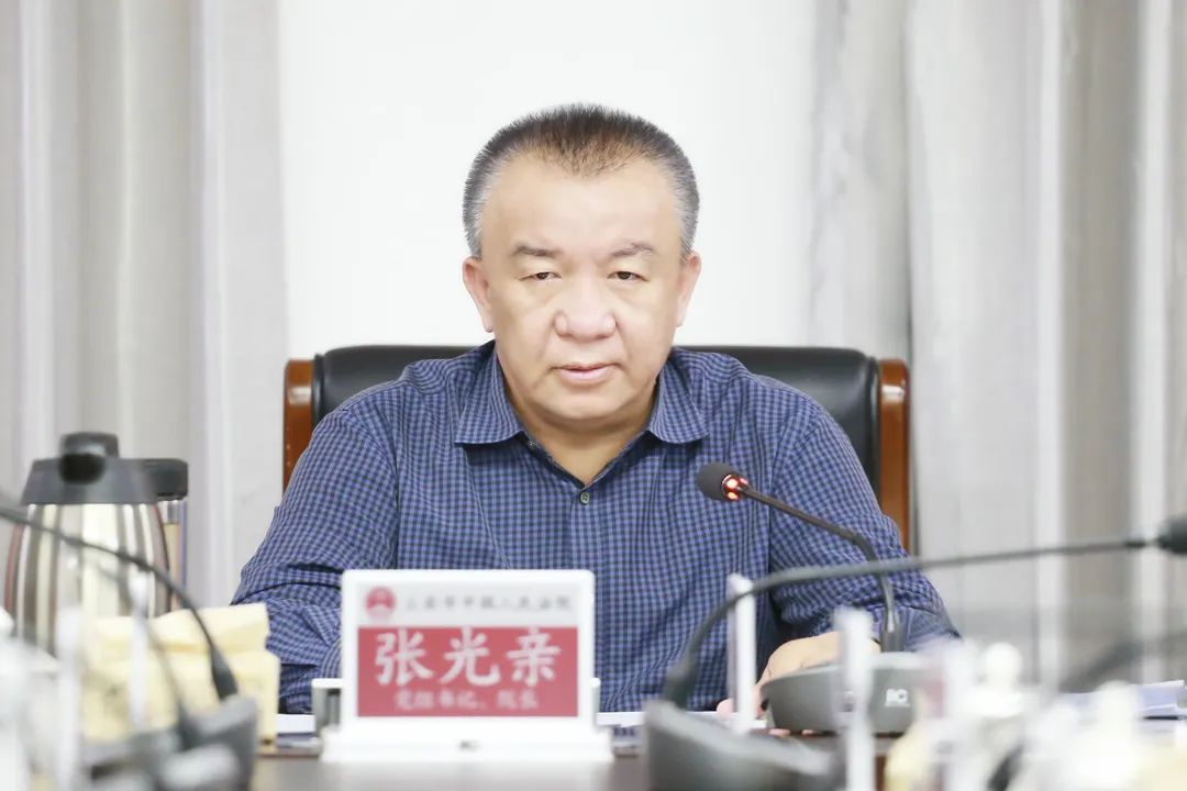 会上,张光亲院长传达了周红波书记在三亚市疫情防控调度会上的讲话