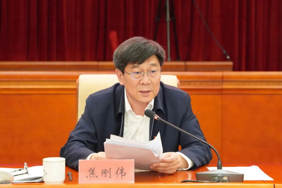 部,奈曼旗委组织部,市财政局党组等7家单位进行交流发言后,焦刚伟指出