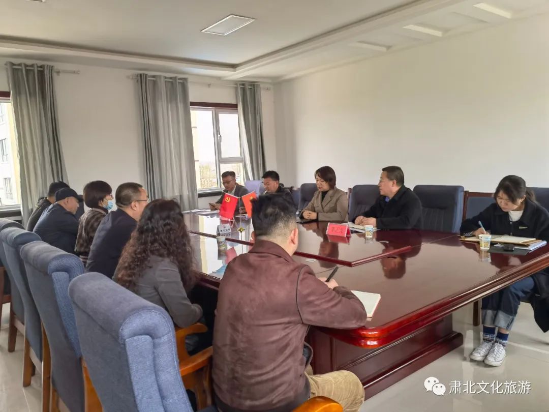 县委常委组织部部长向彩梅在肃北县文体广电和旅游局调研指导工作