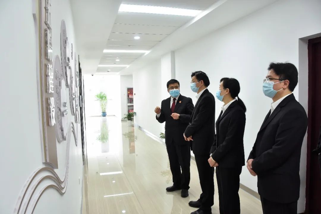 省高院党组成员副院长李章军到镇海调研指导工作
