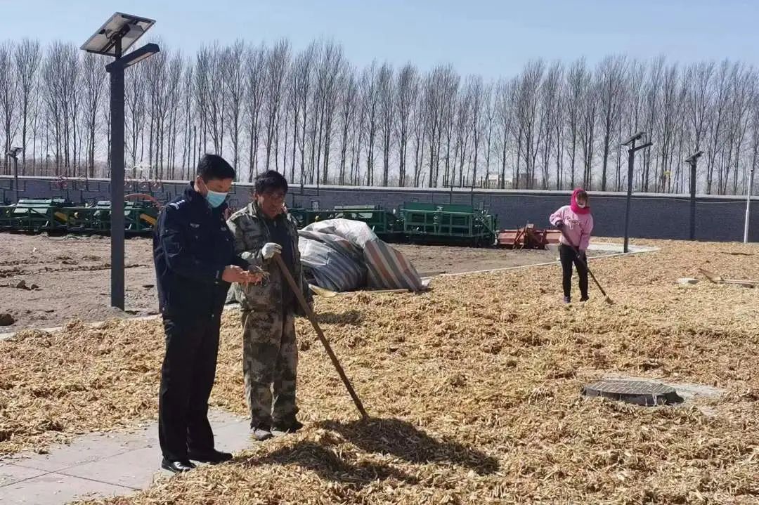 韩志权35年辅警路一生为民情